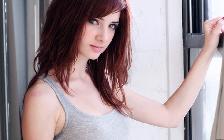 Susan Coffey naked model archive