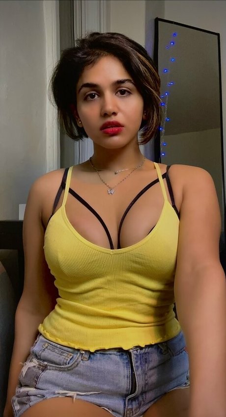 Little Grapefruit hot pornstar pics