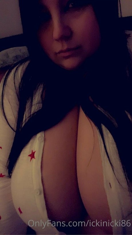 ickinicki86 star hot photos