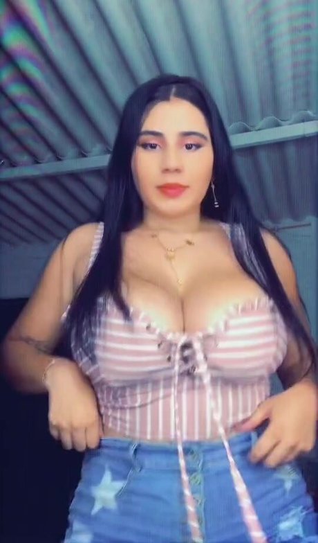 Wendy Yineth pornographic model photo