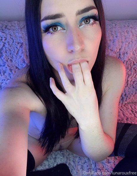 lunarouxfree pornstar hd gallery