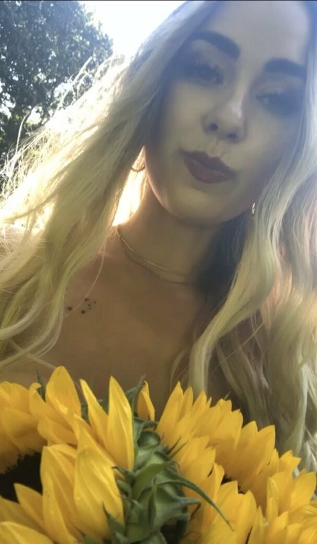mizroseexposed pornstar photo