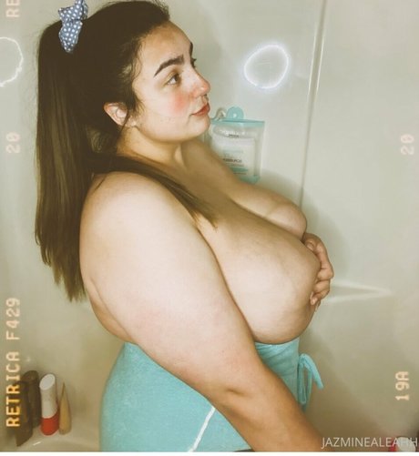 Jazminealeahh model perfect image