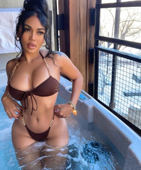 OfficialArmaniMarie pornstar beautiful photo