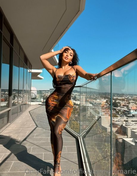 OfficialArmaniMarie naked model img