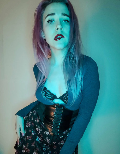 enicat art model pictures