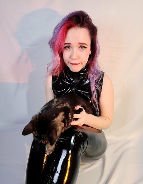 enicat star exclusive photos