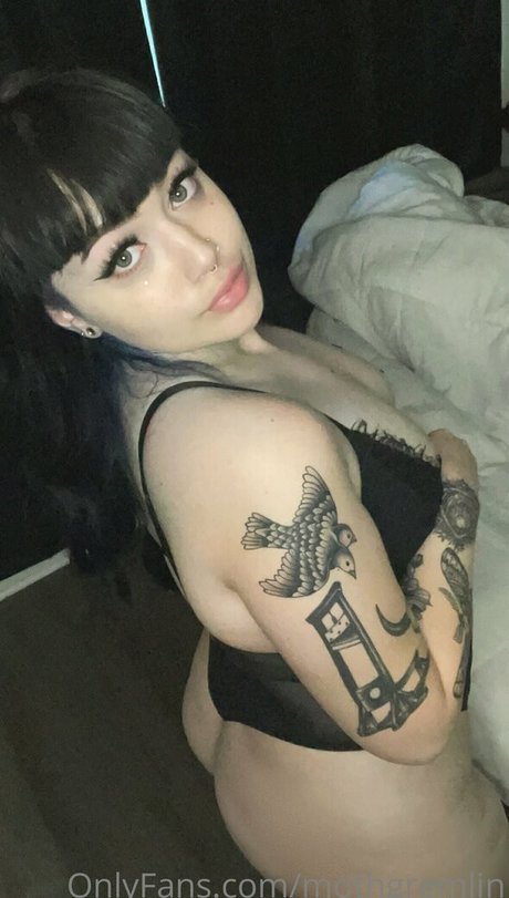 mothgremlin star adult pics