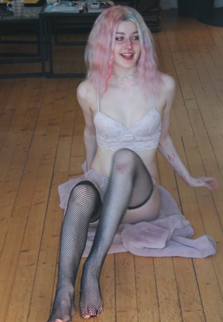 yummyspiceee model art gallery