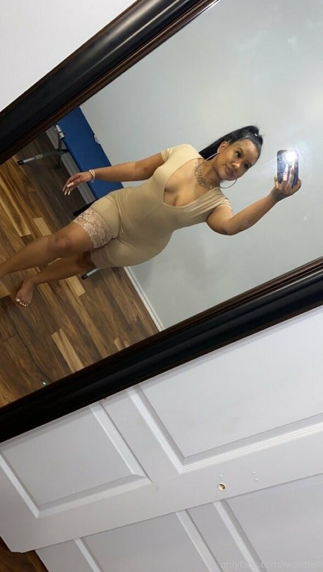 iwantfeli sexy model gallery