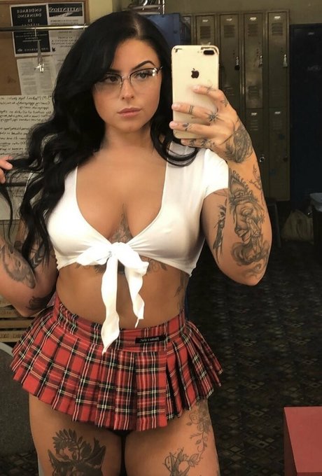 cute shemale onlyfans top archive