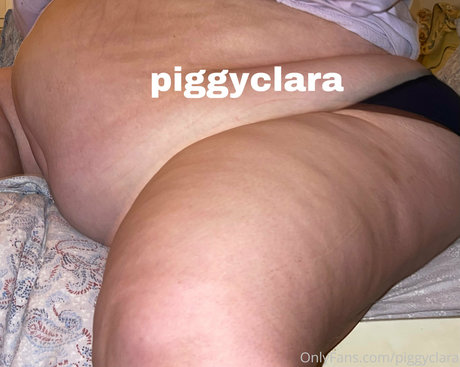piggyclara pornographic model photo