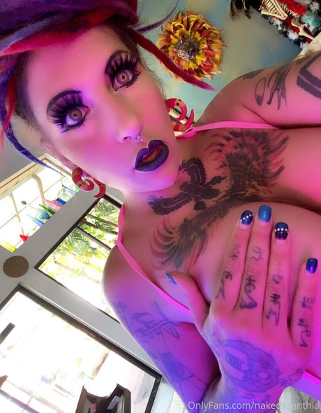 nakedxzanthia profile image