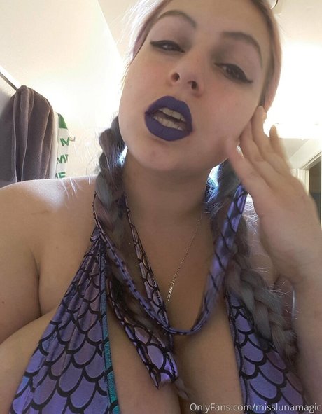 misslunamagic sex actress photo