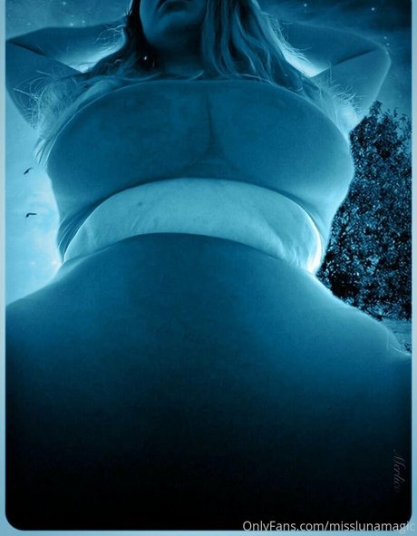 misslunamagic high quality pornstar pics