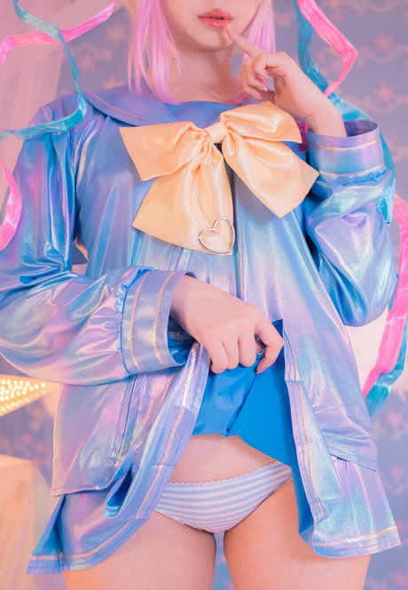 Sameki nude model pictures