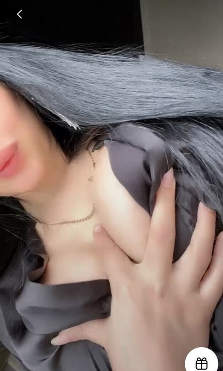 Janym model naked photo