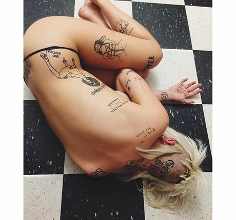 girl onlyfans top galleries