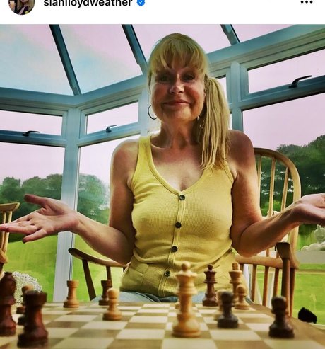Sian Lloyd star naked archive