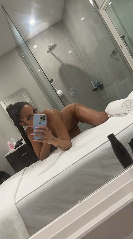 Alexa Carter profile image