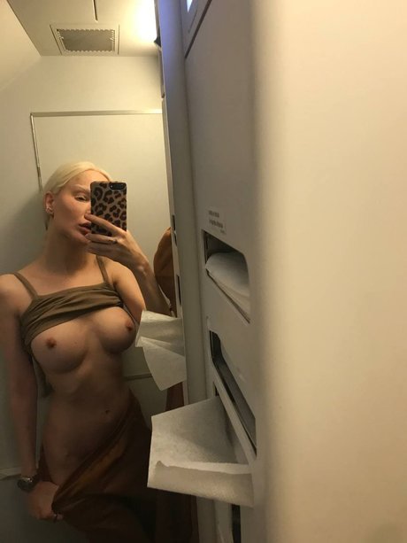 Alisa Liss pornstar erotic archive