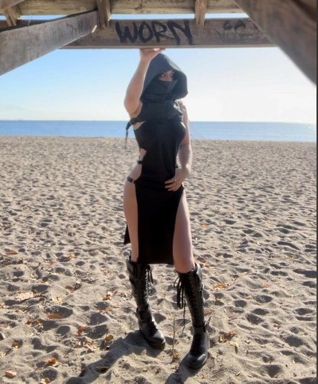 Hurdygurdygirly top actress photo