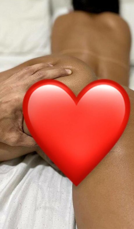vy s pornographic star photo