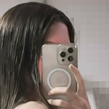 ThinkValerieggval sex model image