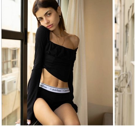 Gaya Gold model top img