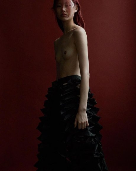 Jung Ho yeon model naked image