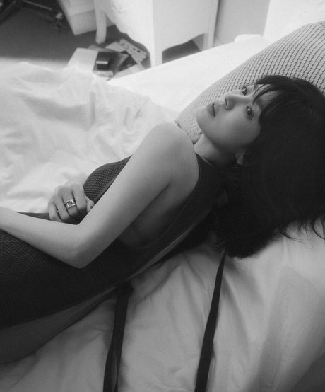 Song Hye kyo adult actress galleries