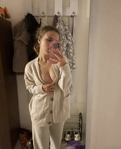 curly decency model erotic pics