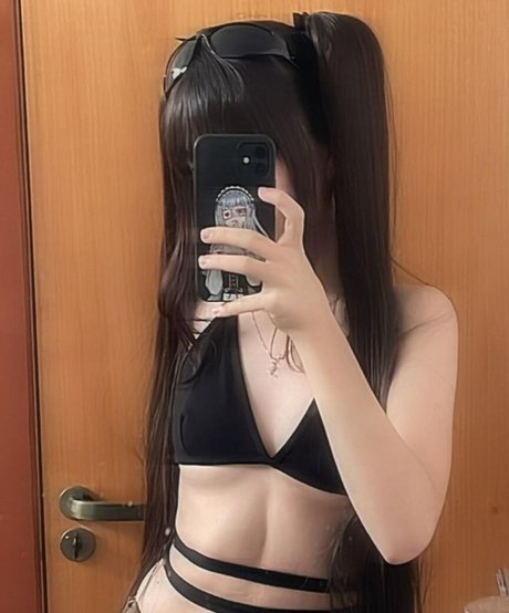 Lullychaan model pretty gallery