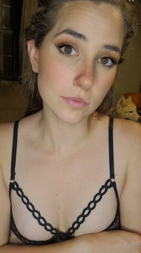 Lizzie All Day model nudes images
