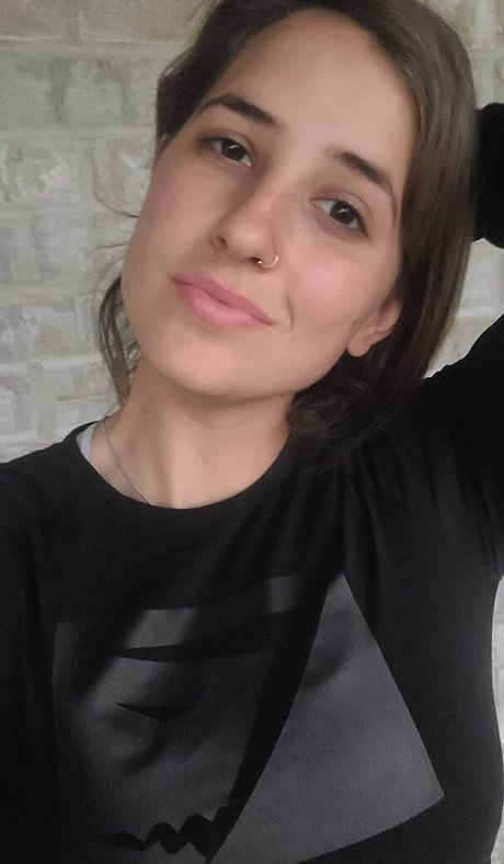 Lizzie All Day nice pornstar img