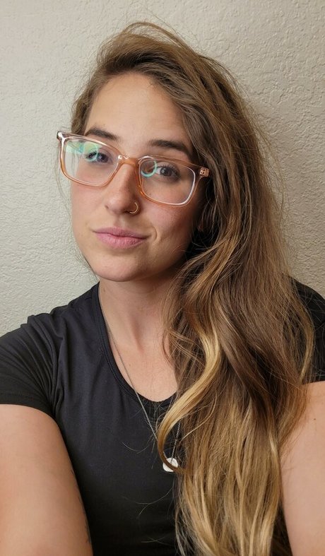 Lizzie All Day pornstar perfect image