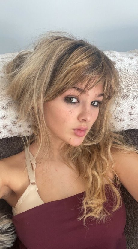 Ember Vail hd actress images