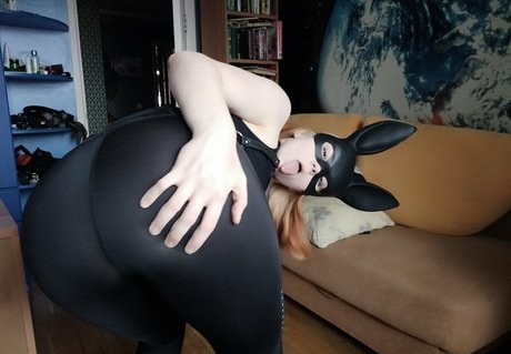 SweetieFox sexy pornstar image