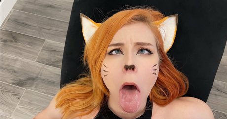 SweetieFox star sex pictures