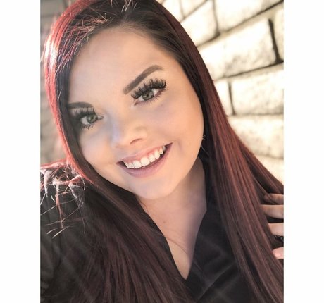 Lilly Zamora xxx pornstar pic