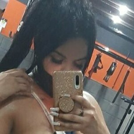 Feiticeira model adult picture
