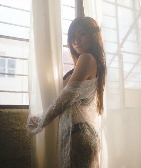 suz owo adult model photos