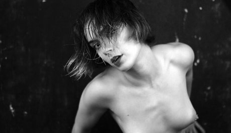 Danielle Samn model top image