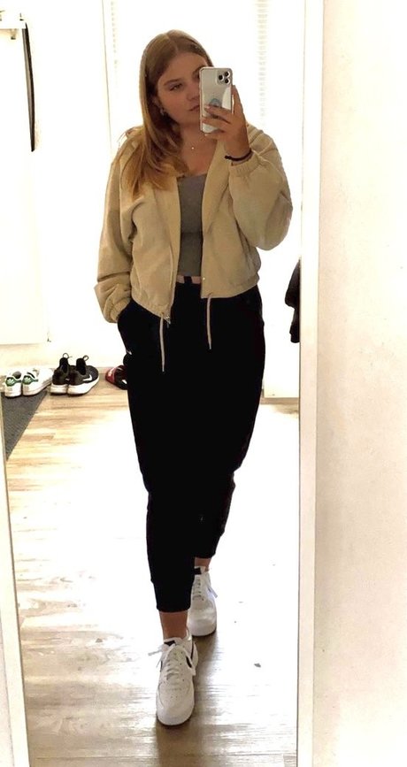 Aline Zwahlen model best pic
