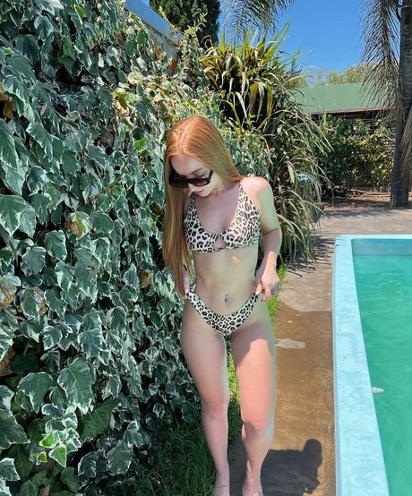 Florencia Lisomini xxx model archive