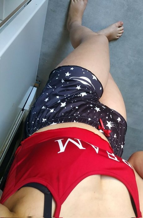 cumslut val star naked image