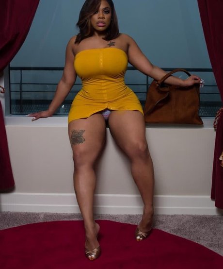 Dominique Chinn nudes model picture