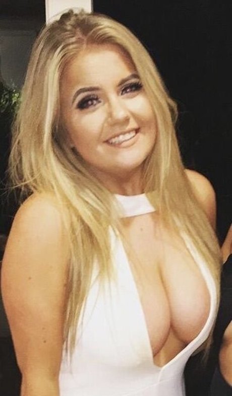 Emily Mather model hot img