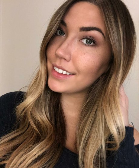 Jenna Ashley high quality model img