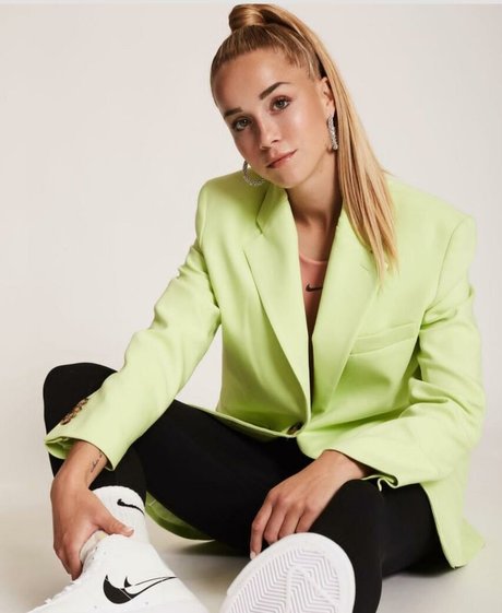 Giulia Gwinn star beautiful picture